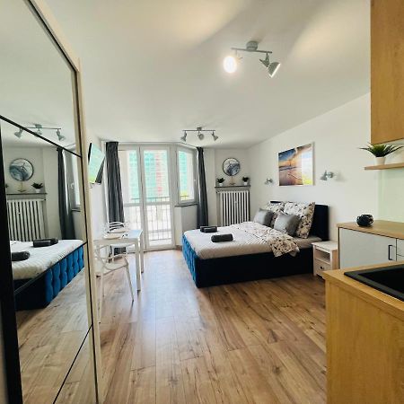 Mare E Monti Apartments カトヴィツェ エクステリア 写真
