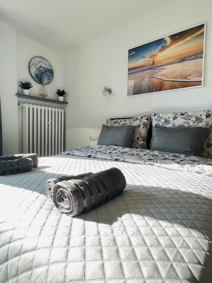 Mare E Monti Apartments カトヴィツェ エクステリア 写真
