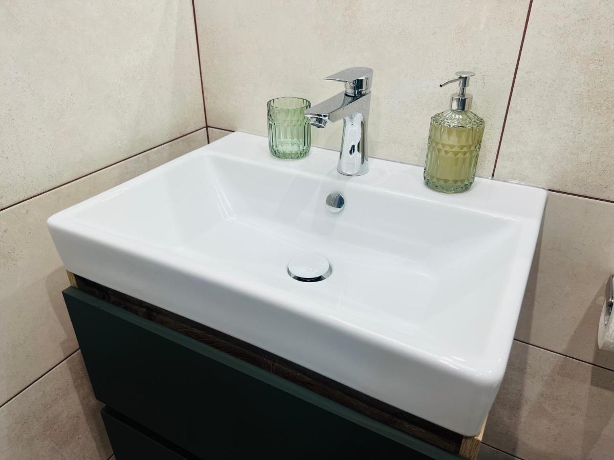 Mare E Monti Apartments カトヴィツェ エクステリア 写真