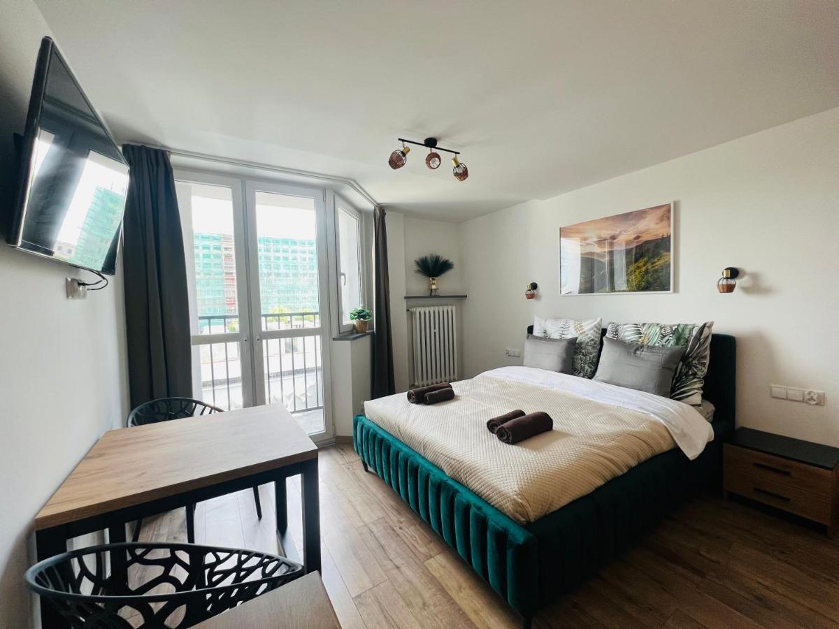 Mare E Monti Apartments カトヴィツェ エクステリア 写真
