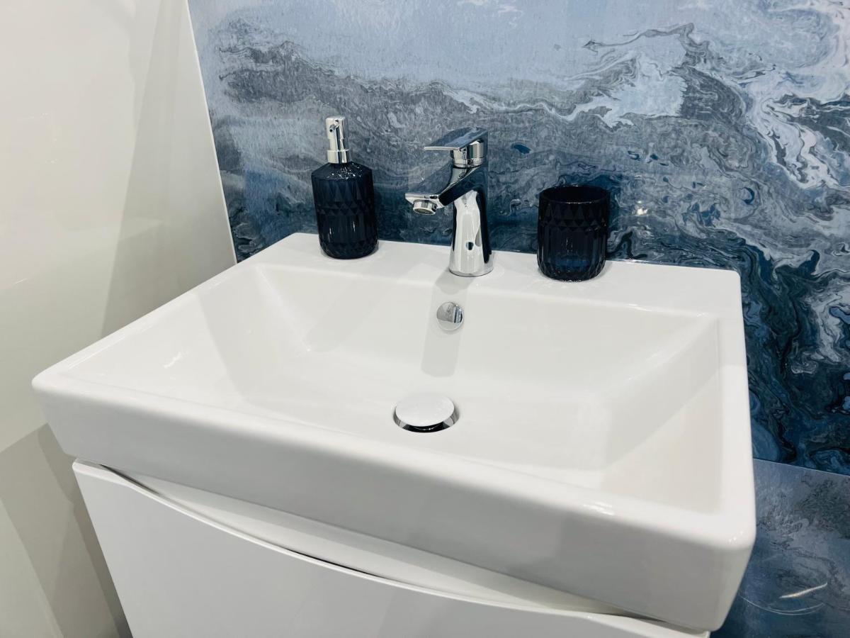 Mare E Monti Apartments カトヴィツェ エクステリア 写真